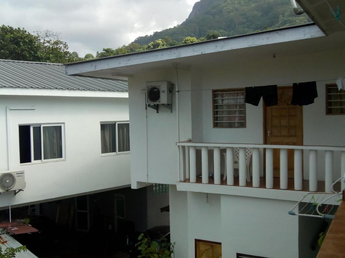 Corner Bay Apartments Beau Vallon,Mahe Виктория Екстериор снимка