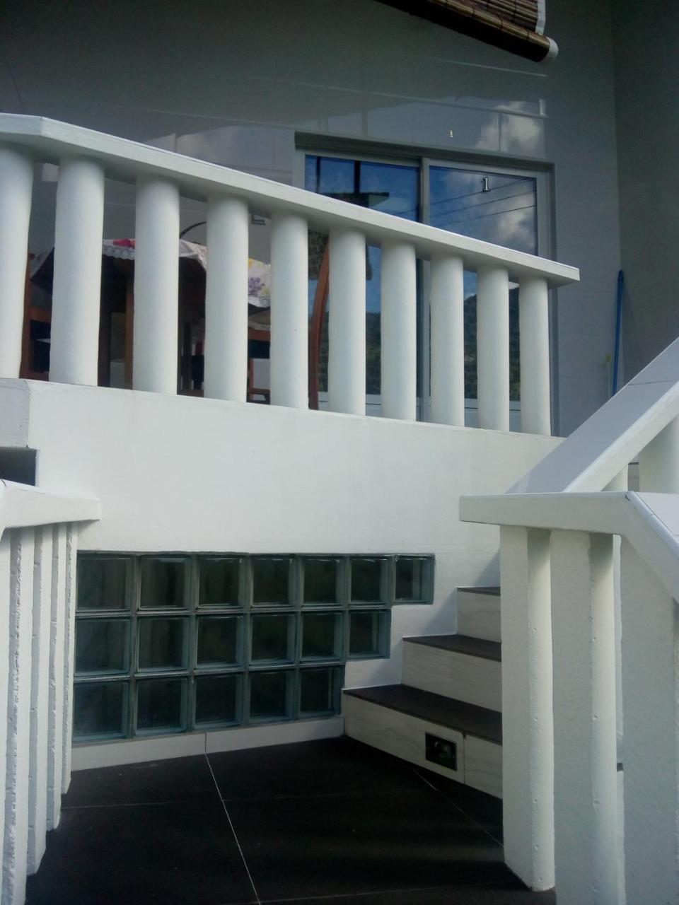 Corner Bay Apartments Beau Vallon,Mahe Виктория Екстериор снимка