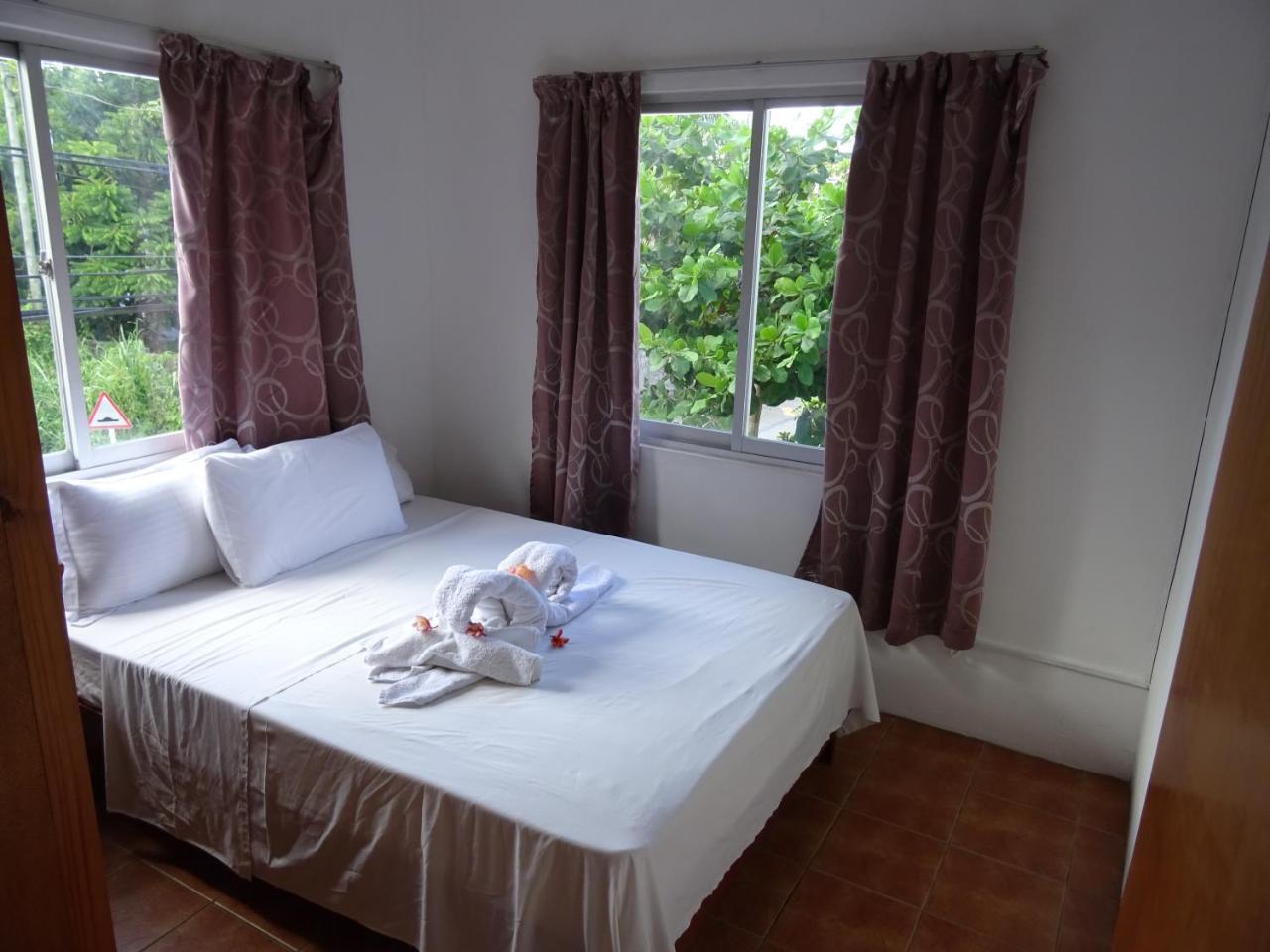 Corner Bay Apartments Beau Vallon,Mahe Виктория Екстериор снимка